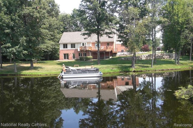 2021 Serenity Way, Commerce Twp, MI 48390