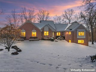 2021 Serenity Way, Commerce Twp, MI 48390