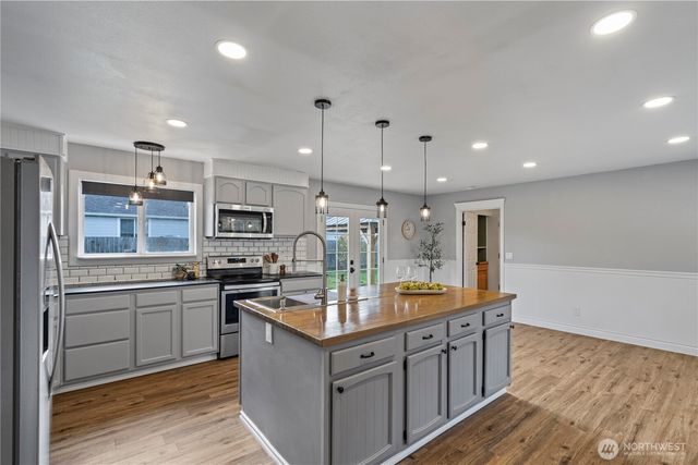 404 W Roanoke Street, Centralia, WA 98531