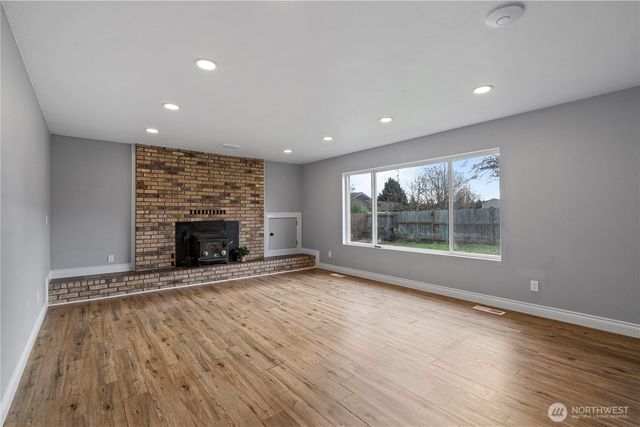 404 W Roanoke Street, Centralia, WA 98531