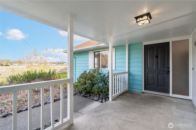 404 W Roanoke Street, Centralia, WA 98531