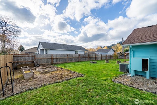 404 W Roanoke Street, Centralia, WA 98531