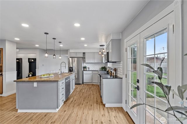 404 W Roanoke Street, Centralia, WA 98531