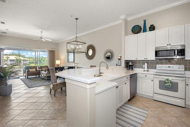 1182 Sweetwater LN 1807, Naples, FL 34110