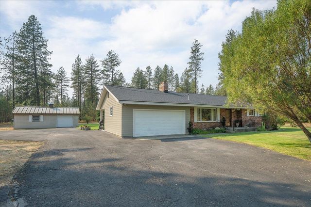 27415 N Bear Lake Rd, Chattaroy, WA 99003