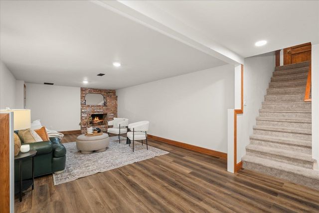 27415 N Bear Lake Rd, Chattaroy, WA 99003
