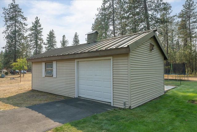 27415 N Bear Lake Rd, Chattaroy, WA 99003