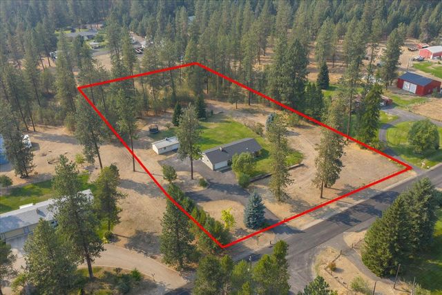 27415 N Bear Lake Rd, Chattaroy, WA 99003