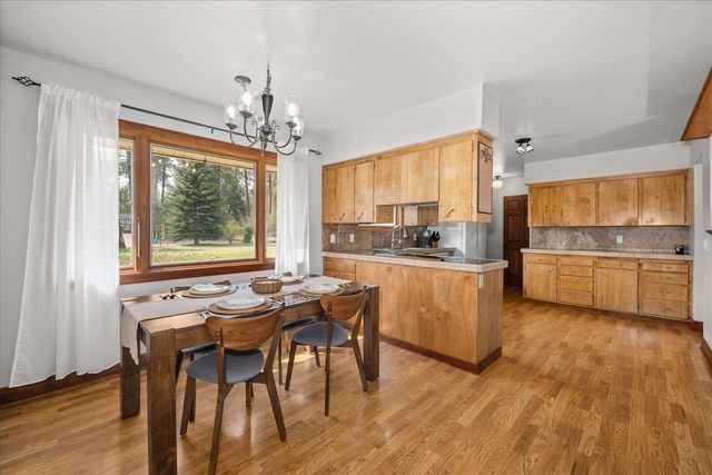 27415 N Bear Lake Rd, Chattaroy, WA 99003