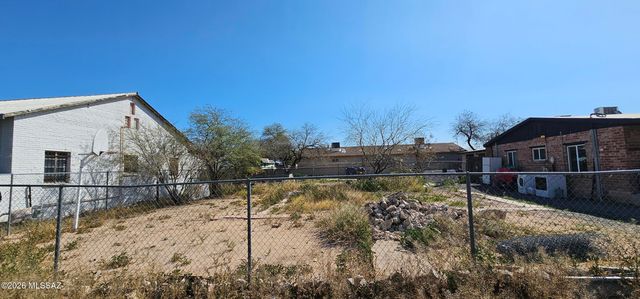 4119 S 5th Avenue, Tucson, AZ 85714