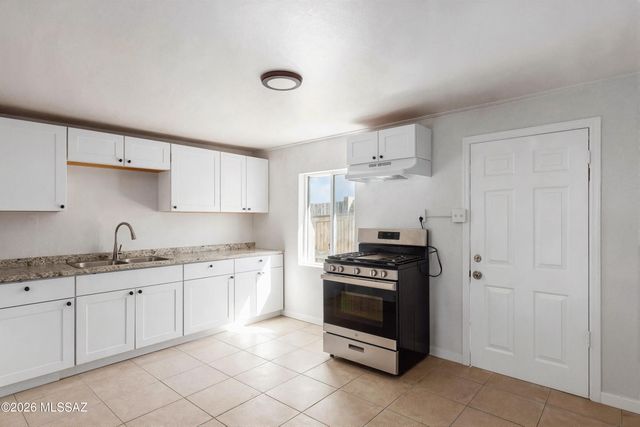 4119 S 5th Avenue, Tucson, AZ 85714