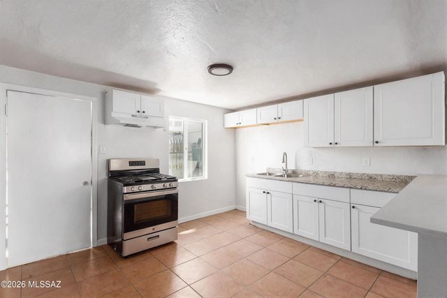 4119 S 5th Avenue, Tucson, AZ 85714