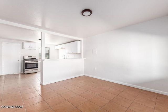 4119 S 5th Avenue, Tucson, AZ 85714