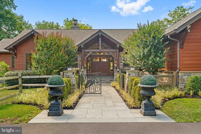 992 WORTHINGTON MILL RD, Newtown, PA 18940