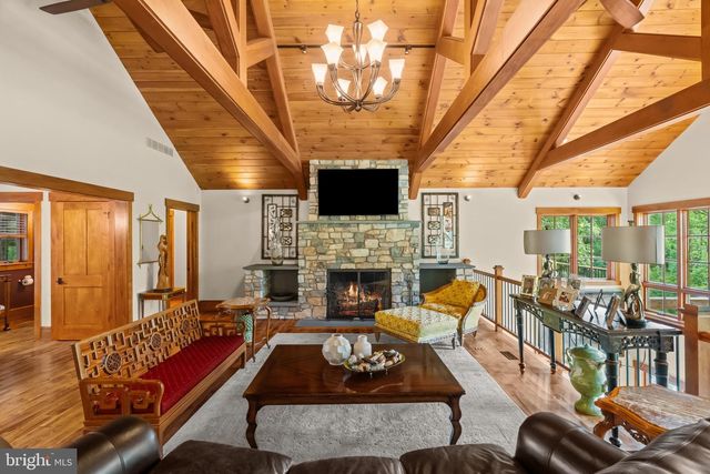 992 WORTHINGTON MILL RD, Newtown, PA 18940