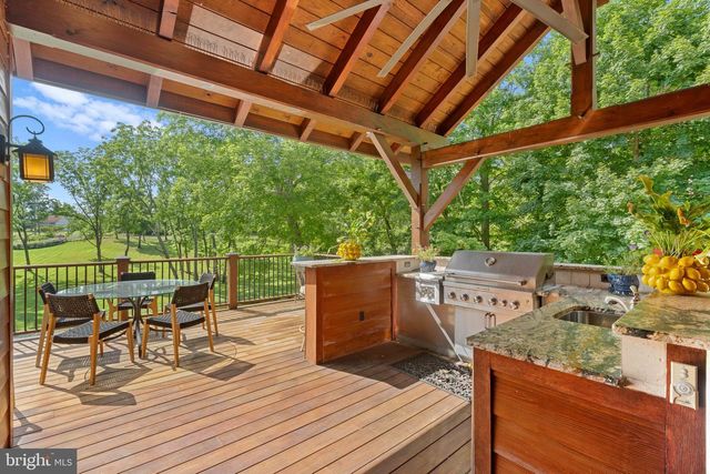992 WORTHINGTON MILL RD, Newtown, PA 18940
