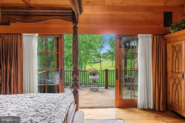 992 WORTHINGTON MILL RD, Newtown, PA 18940
