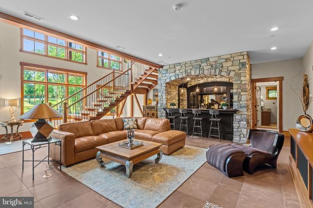 992 WORTHINGTON MILL RD, Newtown, PA 18940