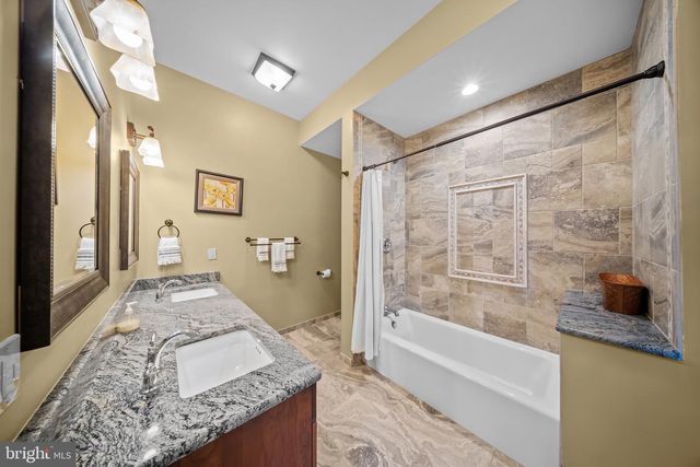 992 WORTHINGTON MILL RD, Newtown, PA 18940