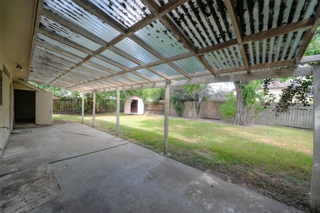 10318 Crescent Moon Drive, Houston, TX 77064