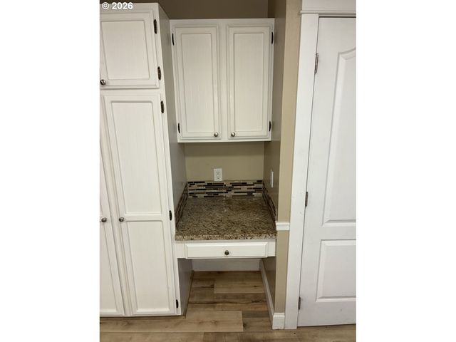 2225 MAINE Ct, North Bend, OR 97459