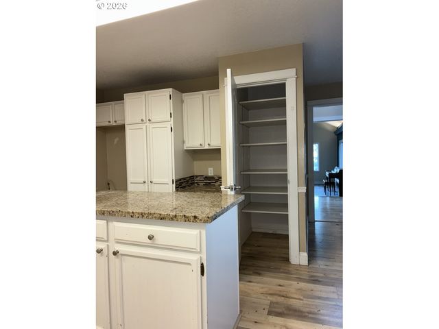 2225 MAINE Ct, North Bend, OR 97459