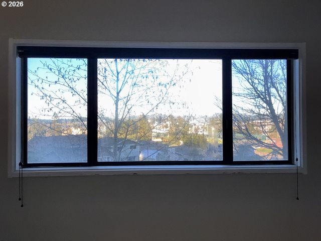 2225 MAINE Ct, North Bend, OR 97459