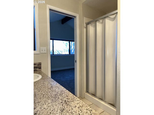 2225 MAINE Ct, North Bend, OR 97459