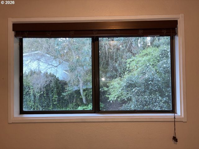 2225 MAINE Ct, North Bend, OR 97459