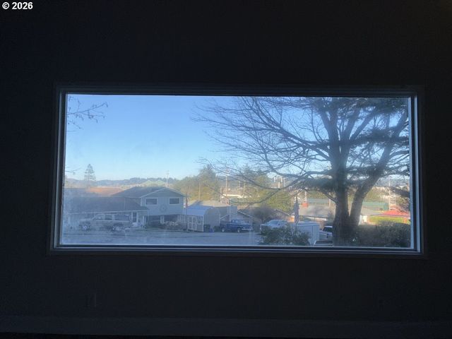 2225 MAINE Ct, North Bend, OR 97459