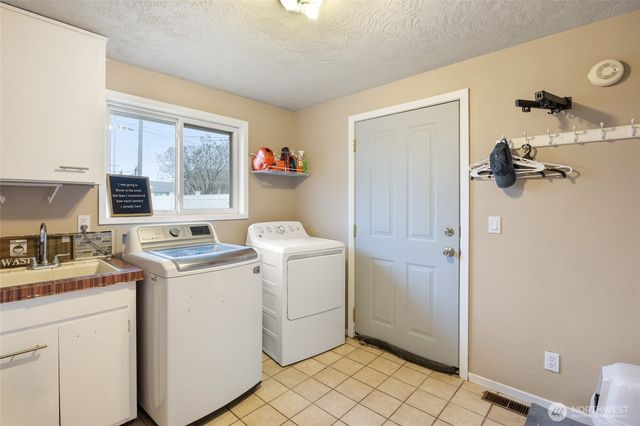 915 E Elsinore Street, Othello, WA 99344