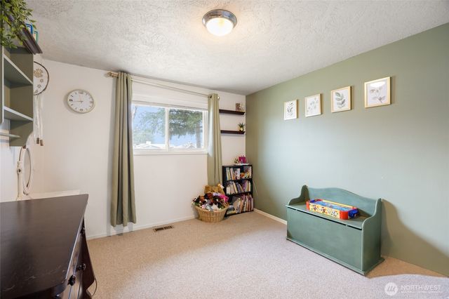 915 E Elsinore Street, Othello, WA 99344