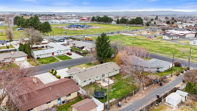 915 E Elsinore Street, Othello, WA 99344