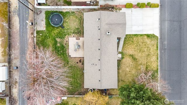 915 E Elsinore Street, Othello, WA 99344