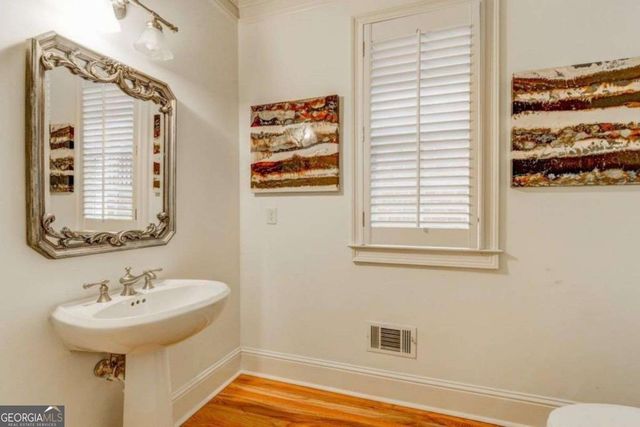 704 Longleaf Drive NE, Atlanta, GA 30342