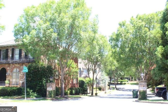 704 Longleaf Drive NE, Atlanta, GA 30342