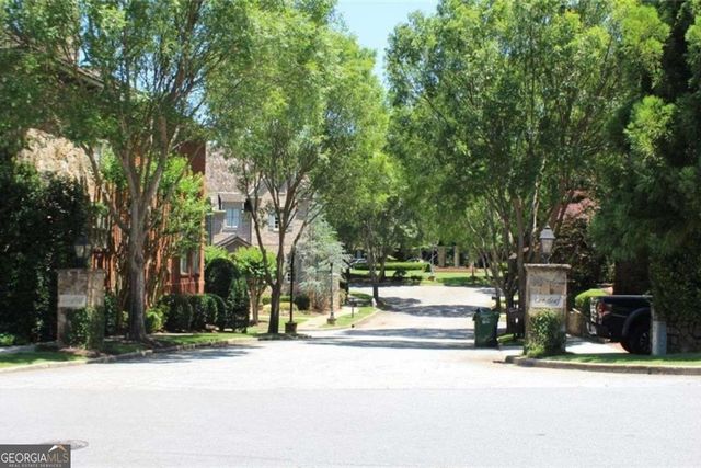 704 Longleaf Drive NE, Atlanta, GA 30342