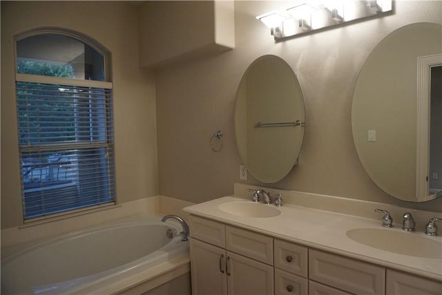 3809 Travis Street, Dallas, TX 75204