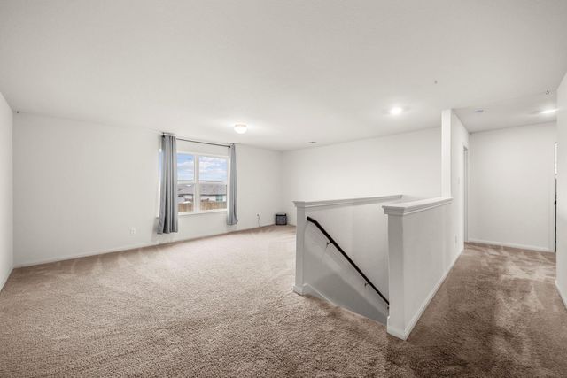 660 Yearwood LN, Jarrell, TX 76537