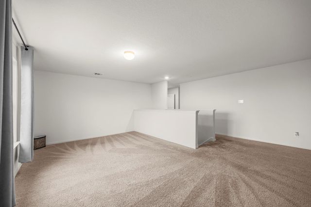 660 Yearwood LN, Jarrell, TX 76537