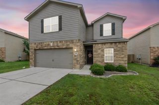 660 Yearwood LN, Jarrell, TX 76537