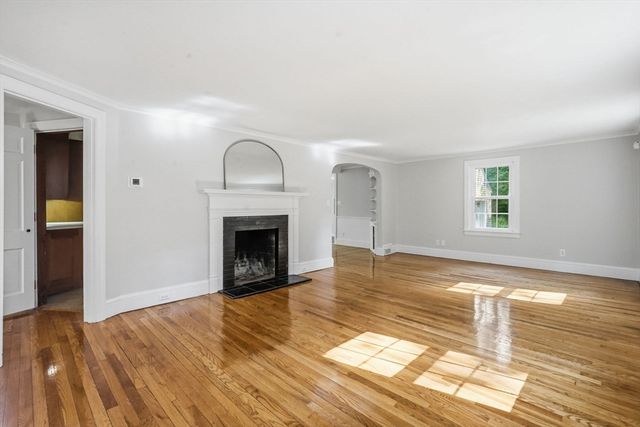 634 Glendale Rd, Wilbraham, MA 01095