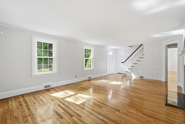 634 Glendale Rd, Wilbraham, MA 01095
