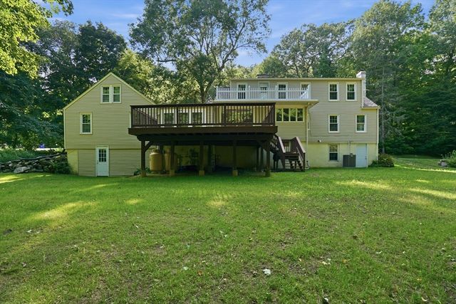 634 Glendale Rd, Wilbraham, MA 01095