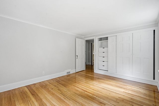 634 Glendale Rd, Wilbraham, MA 01095