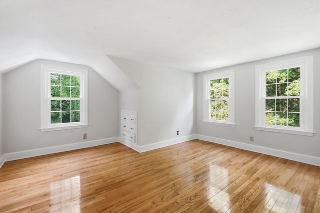 634 Glendale Rd, Wilbraham, MA 01095