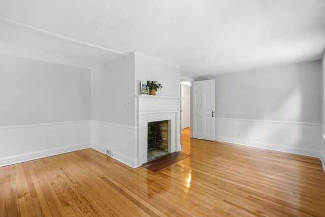 634 Glendale Rd, Wilbraham, MA 01095