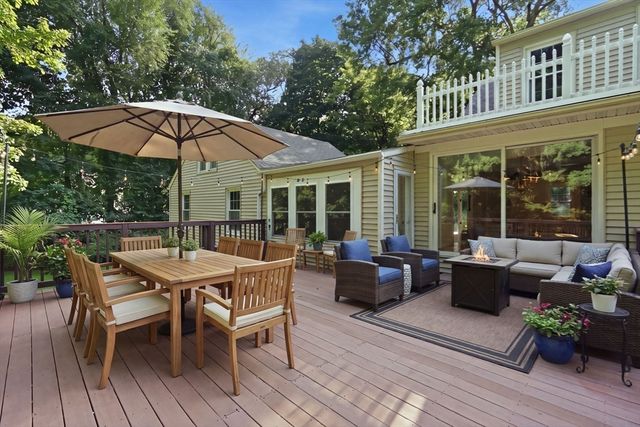 634 Glendale Rd, Wilbraham, MA 01095
