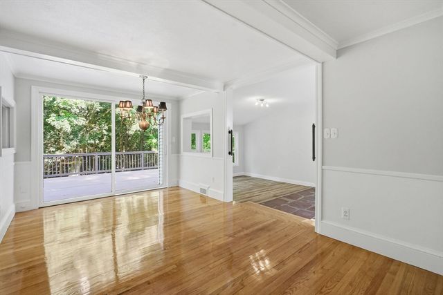 634 Glendale Rd, Wilbraham, MA 01095