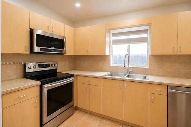 9733 NW 126th Terrace, Hialeah Gardens, FL 33018